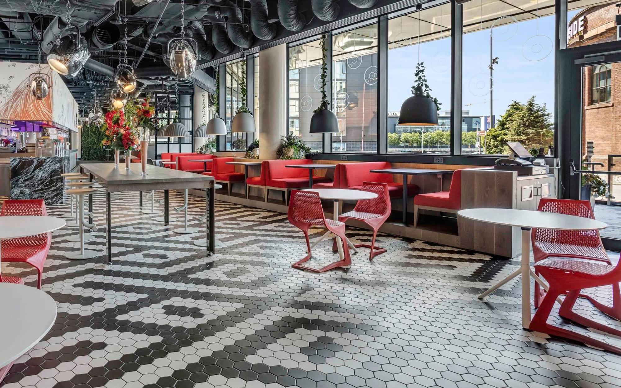 Radisson Red Hotel, Глазгоу Екстериор снимка